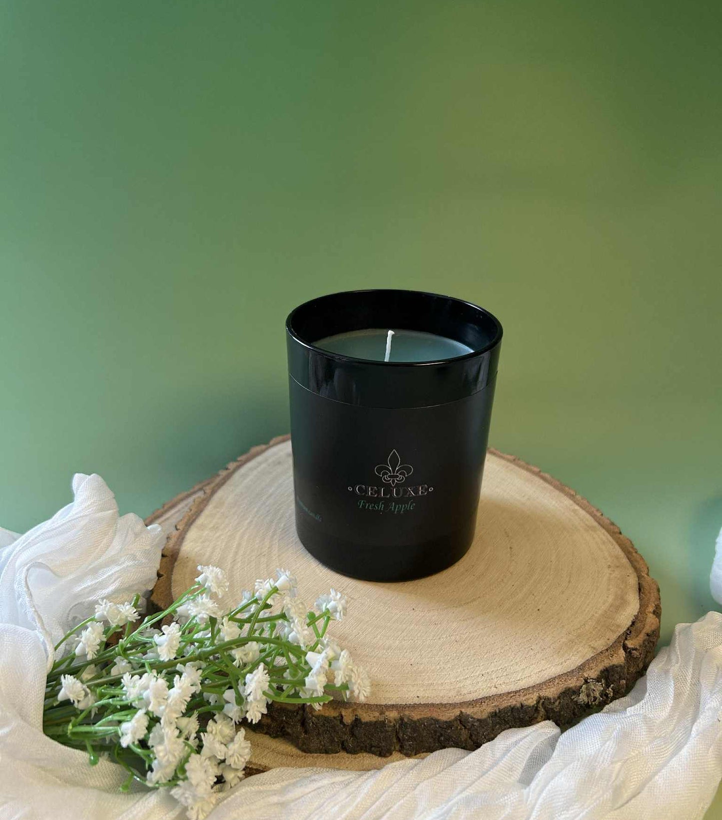 CELUXE Premium Fresh Apple Scented Candle